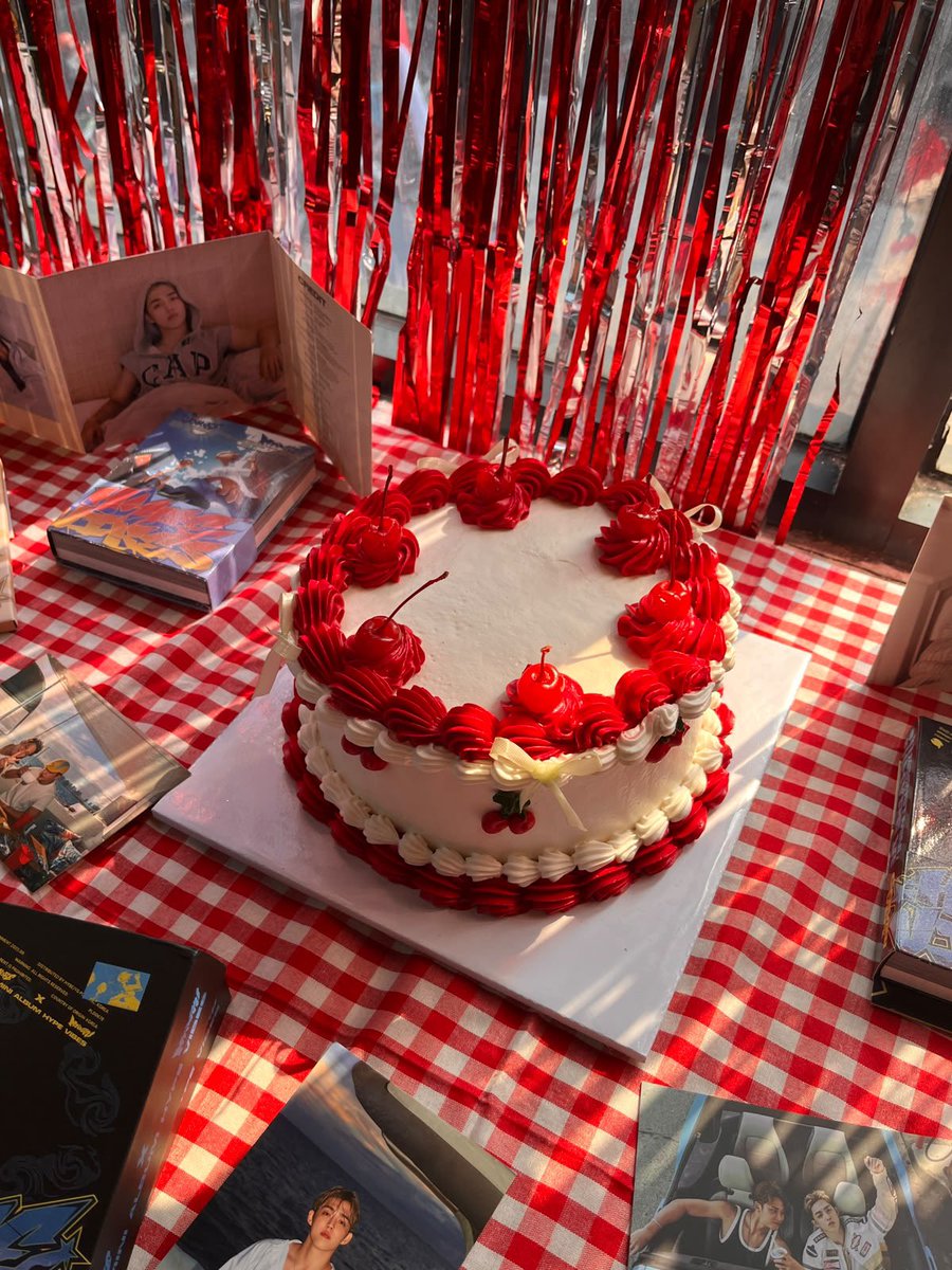eiennican's tweet photo. thank you kak @stobelimilkuw for the event!!🍒✨ 

#A_DAY_FOR_COUPS #SCOUPS #SEVENTEEN https://t.co/IFuWjO5Fwa