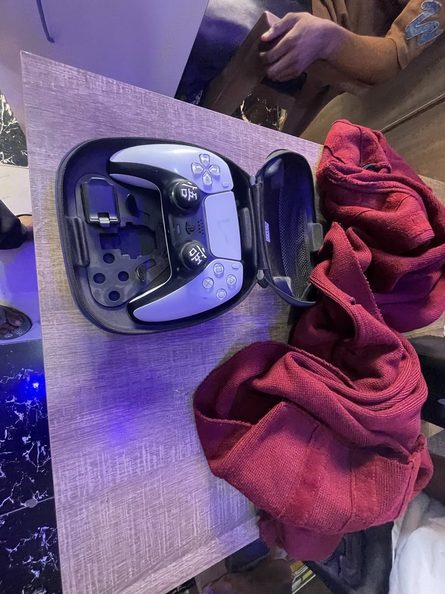 Iam_Goch's tweet photo. PS5 GAMING ACCESSORIES AVAILABLE 
LOCATE OUR PREMIUM GAME HUB @ KUBWA CENTRAL MARKET ABUA
CALL: 08134859457 https://t.co/dDtAJc7e9v