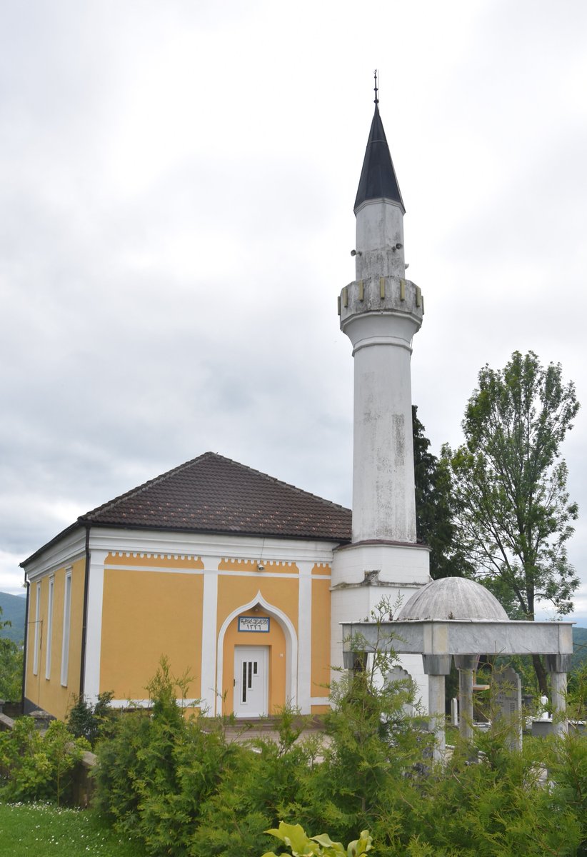 Hamza16611661's tweet photo. Bir zamanlar #Bosna Hersek-#Ostrožac; Eski Camii. https://t.co/QWE7hMlgfG