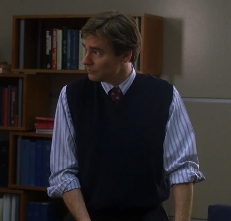 verdant_2a5b21's tweet photo. Love it when wilson wears a vest like omf he’s so cute in it 💖💖 lovely pretty man https://t.co/kdK9PDOmg1