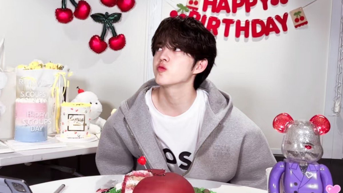 kmgcsc_09's tweet photo. Happy Birthday sweetie🍒💝🎂

#난_언제나_승철이편_생일축하해
#Its_BOSS_SCOUPS_Day 
@pledis_17 #Happy_Scoups_Day https://t.co/IJjETYg4OM