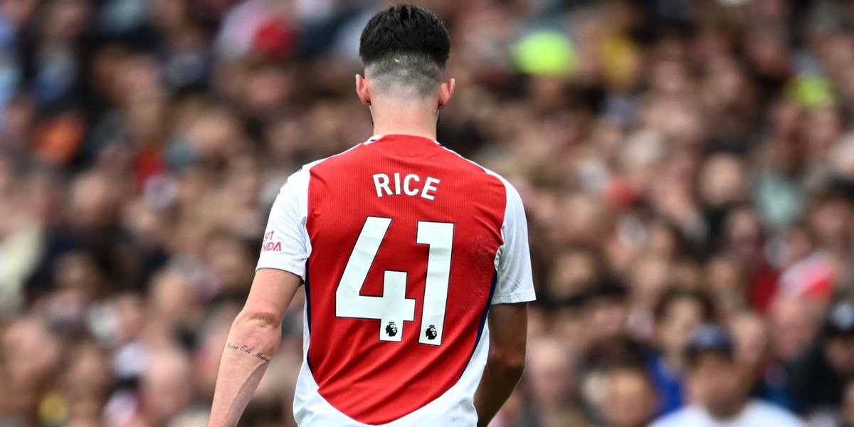adilraza1983's tweet photo. @JacobsBen None of our midfielders have traditional first team squad numbers! https://t.co/RRbZSItUkJ