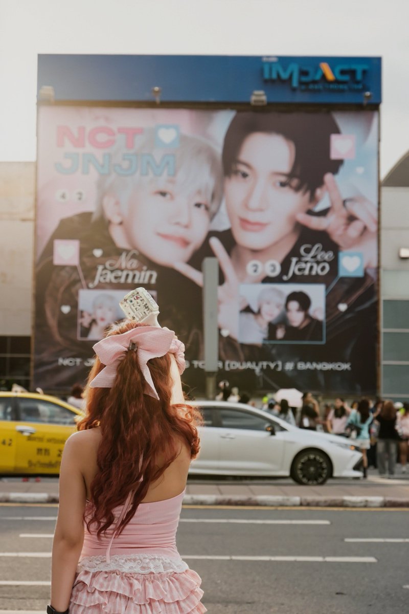 neopetty's tweet photo. พรุ่งนี้มาถ่ายรูปกันค่ะ ใครมาคนเดียว อยากได้รูป เดมมาเลย 😍

#NCTJNJM_FANMEETING_TOUR_IN_BKK #NCTJNJM_FANMEETING_TOUR_BANGKOK
#NCTJNJM_FANMEETING_TOUR_DUALITY
#NCTJNJM_FANMEETING_TOUR https://t.co/JTr65EqatQ