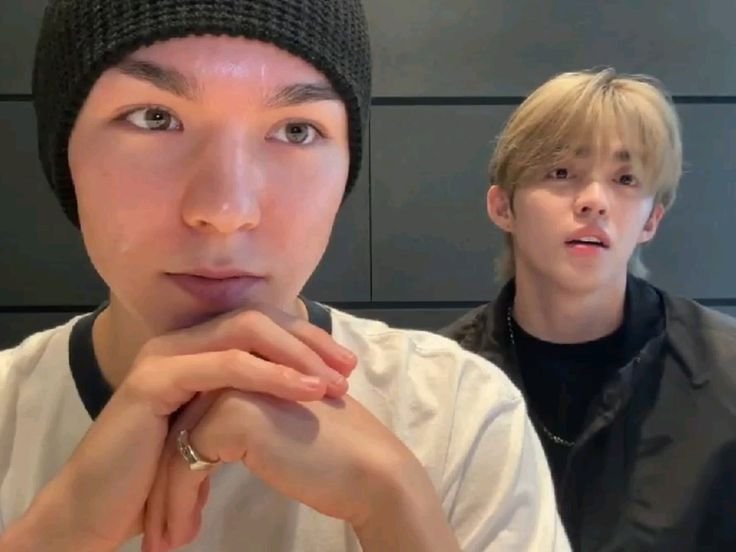 verfon's tweet photo. ㅤ
happy birthday, hyung. another year, another collection of memories to add to the pile. thank you for looking out for us in your own way, and for always being there when it matters. hope today treats you kindly. you deserve a good one. 🎡🎉
ㅤ https://t.co/lVUyBWUrp8
