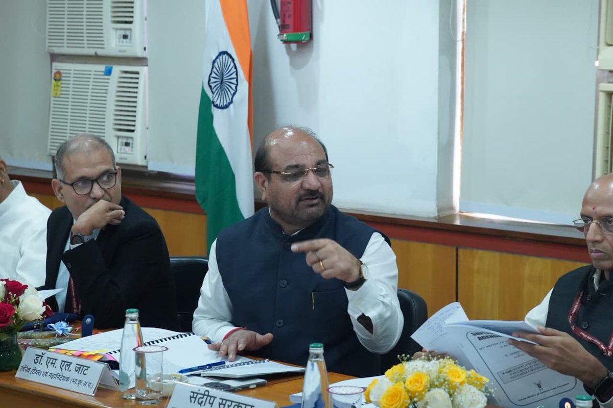 icarindia's tweet photo. The 267th Governing Body Meeting of the #ICAR Society, chaired by Dr. M. L. Jat, focused on research, innovation and strengthening farmer-centric agricultural development. @ChouhanShivraj @PIB_India https://t.co/V2klPJTnyz