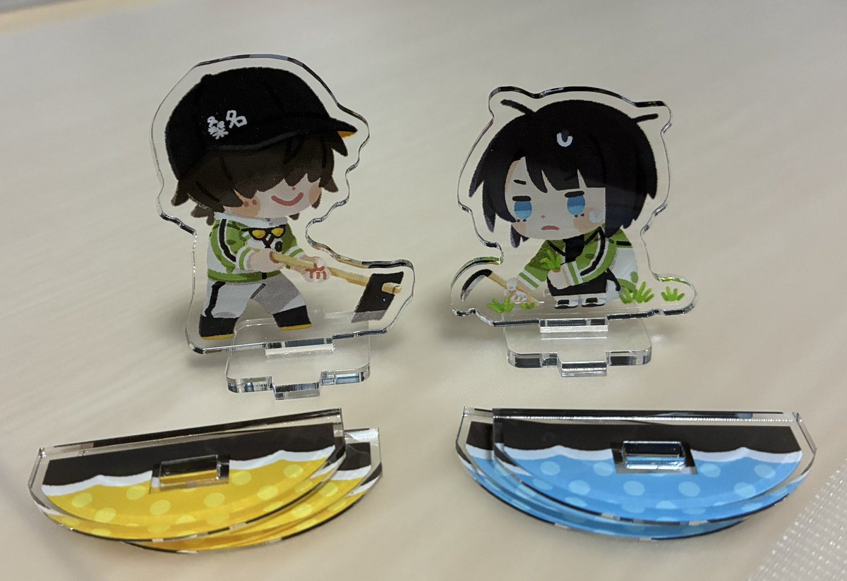 kumashilo's tweet photo. 土台を外せばアクスタになります　くわなくんがその辺を耕してくれたり、まついくんがその辺の草を取ってくれるかもしれません https://t.co/HUGNI2kBAs