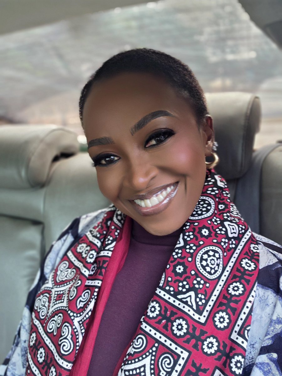 HenshawKate's tweet photo. With or without my new eye glasses...?👓
😁😊
Trust your weekend is going fab.  
Virtual hugs to all my authentic X family ❤️🤗👌🏾🥂 https://t.co/hsXs4rCzIt