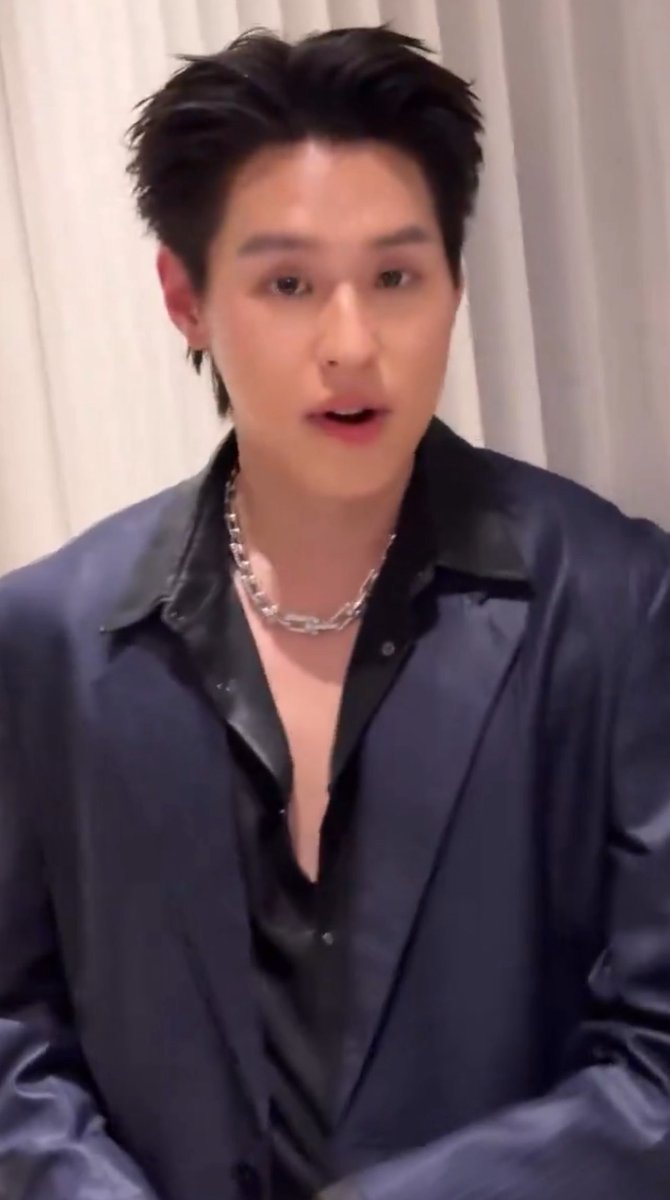 wangxiulii's tweet photo. สร้อยสปอน ❌
สร้อยเทอจ๋า ✅ 
🤭 https://t.co/u2m95Rpzta
