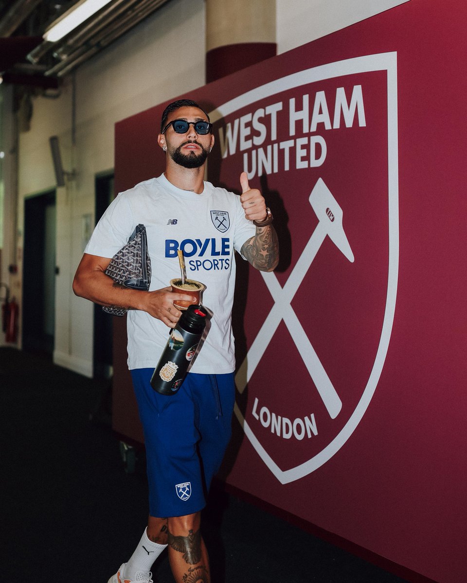 WestHam's tweet photo. Taty has arrived 👍 https://t.co/1ieN5PifGX