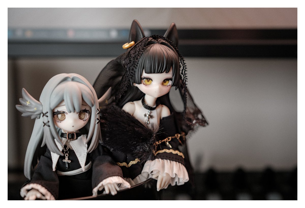 shijima_blank's tweet photo. 「はやく現像してくださーい」
「さーい」 https://t.co/enTZlzT593