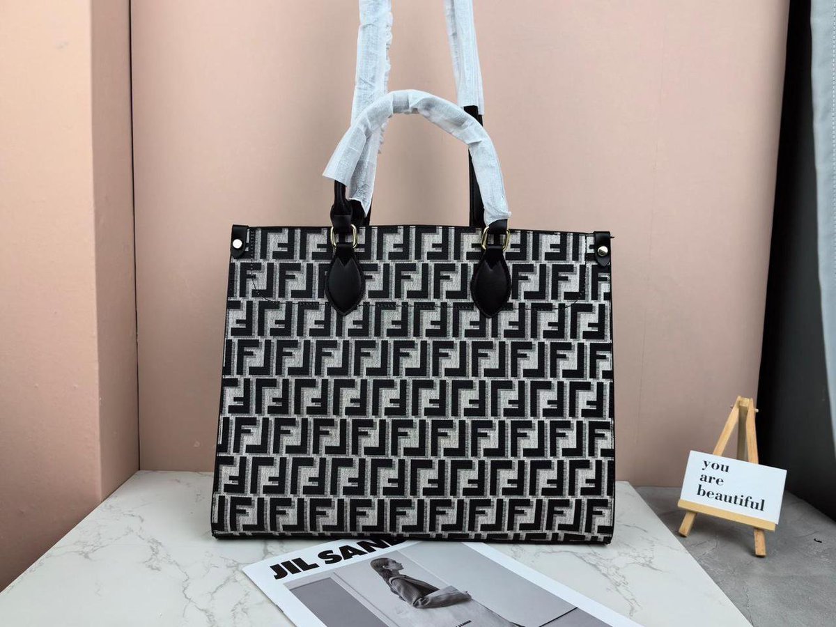 HseholdsItems's tweet photo. Bags available @2200/=.
#bag 
📞  0721902040 https://t.co/fHYQFqfwbs