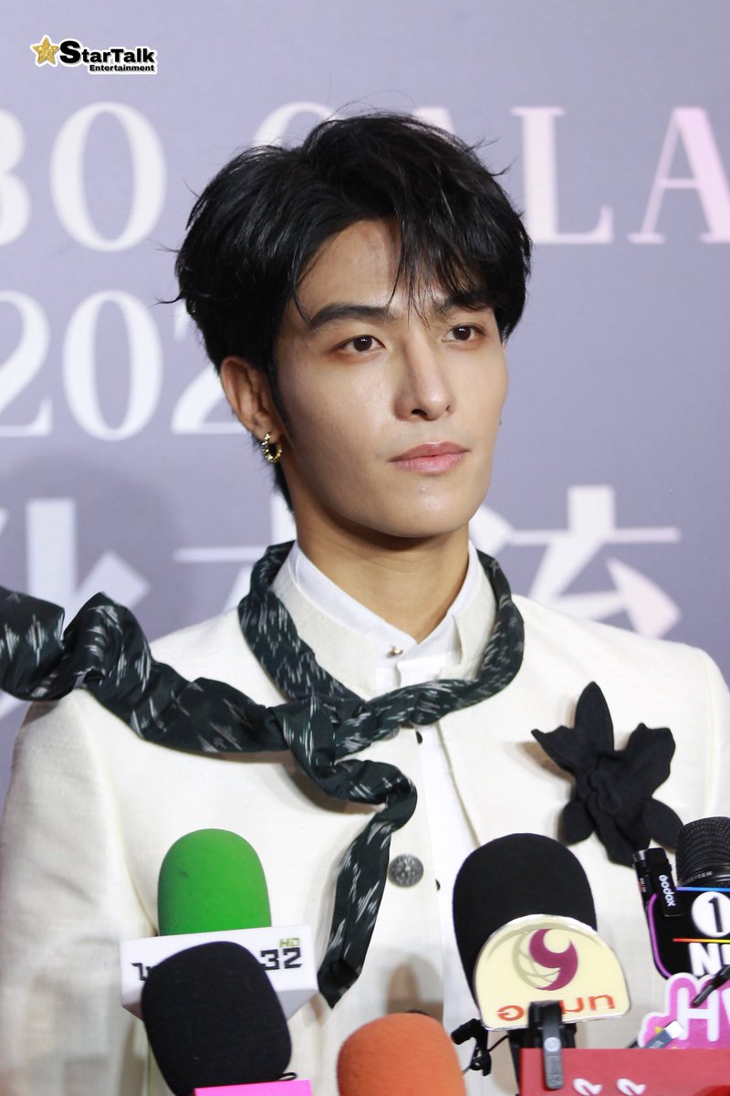 startalkent's tweet photo. "He Yanzhao" ในงาน 2026 WEIBO GALA - Cultural Communication Night

#HeYanZhao 
#XiZhaoAtWeiboGal
#WeiboGala2026 
#WeiboCulturalCommunicationNight https://t.co/FZSPzbrwku