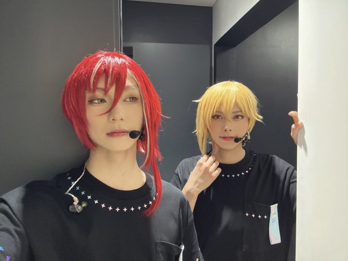 NRespawl's tweet photo. 『あんさんぶるスターズ！THE STAGE』
-10th Anniversary LIVE-
神奈川公演本日もありがとうございました！！
皆さんの笑顔に沢山元気貰えてます✨

今日は夏目ちんと🪄
#あんステ https://t.co/ec5E12iKWI