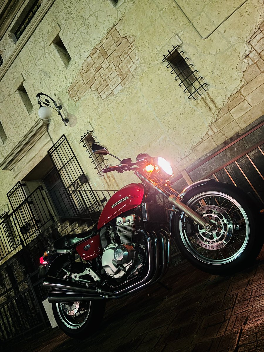 f20201215cb's tweet photo. 個人的バイクオフシーズンだが、暑さがマシやったから夜バイク🏍️

無心で走ってスッキリした https://t.co/ZLoHvblg1u