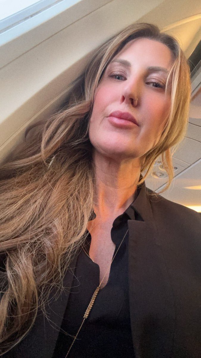ngthymistress's tweet photo. Just a distraction 😉 https://t.co/mL3L2OeAm0