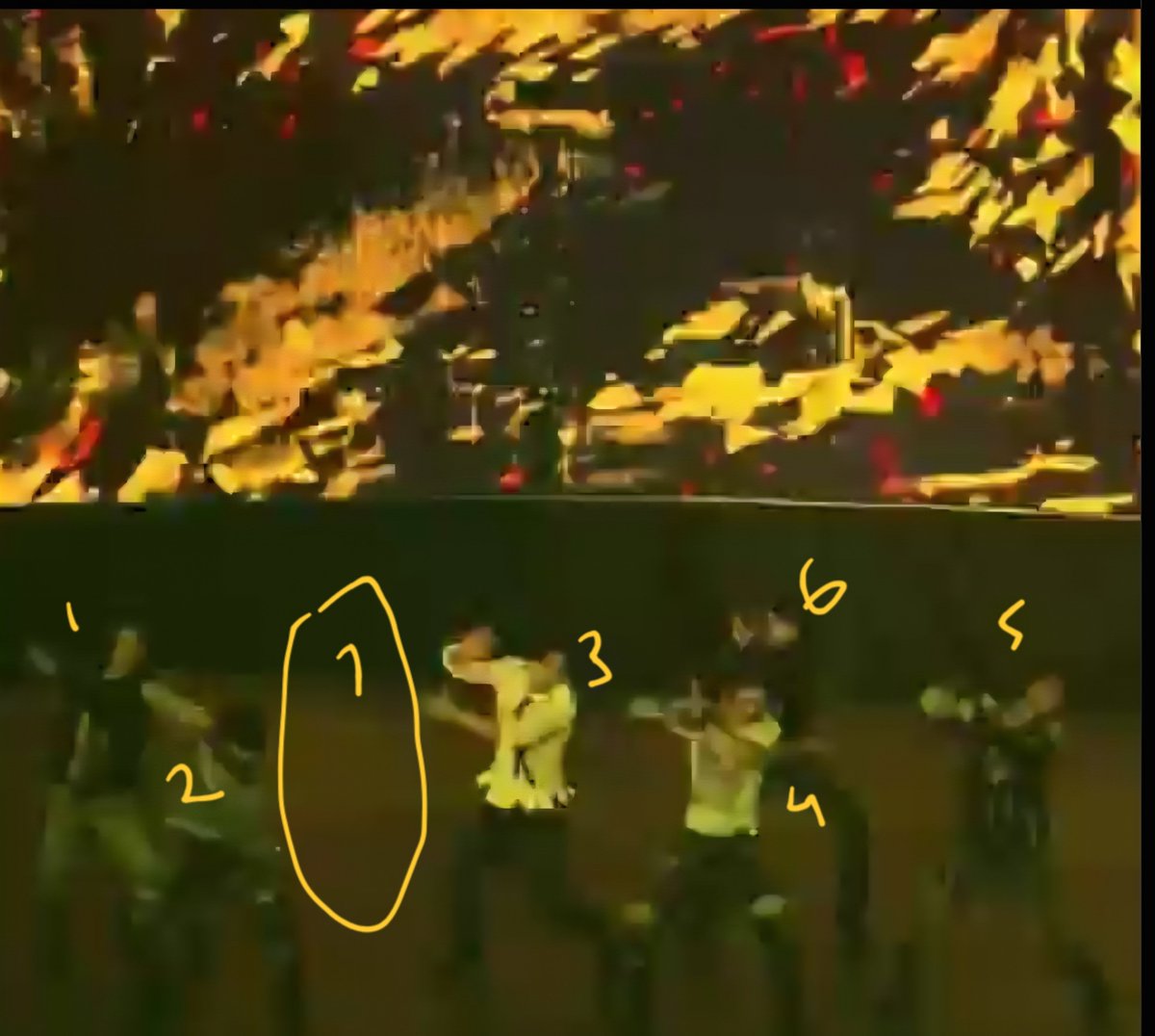 7yoiii7_7riDd7's tweet photo. the damn formation gap 😭 https://t.co/hGwjjjuXNJ