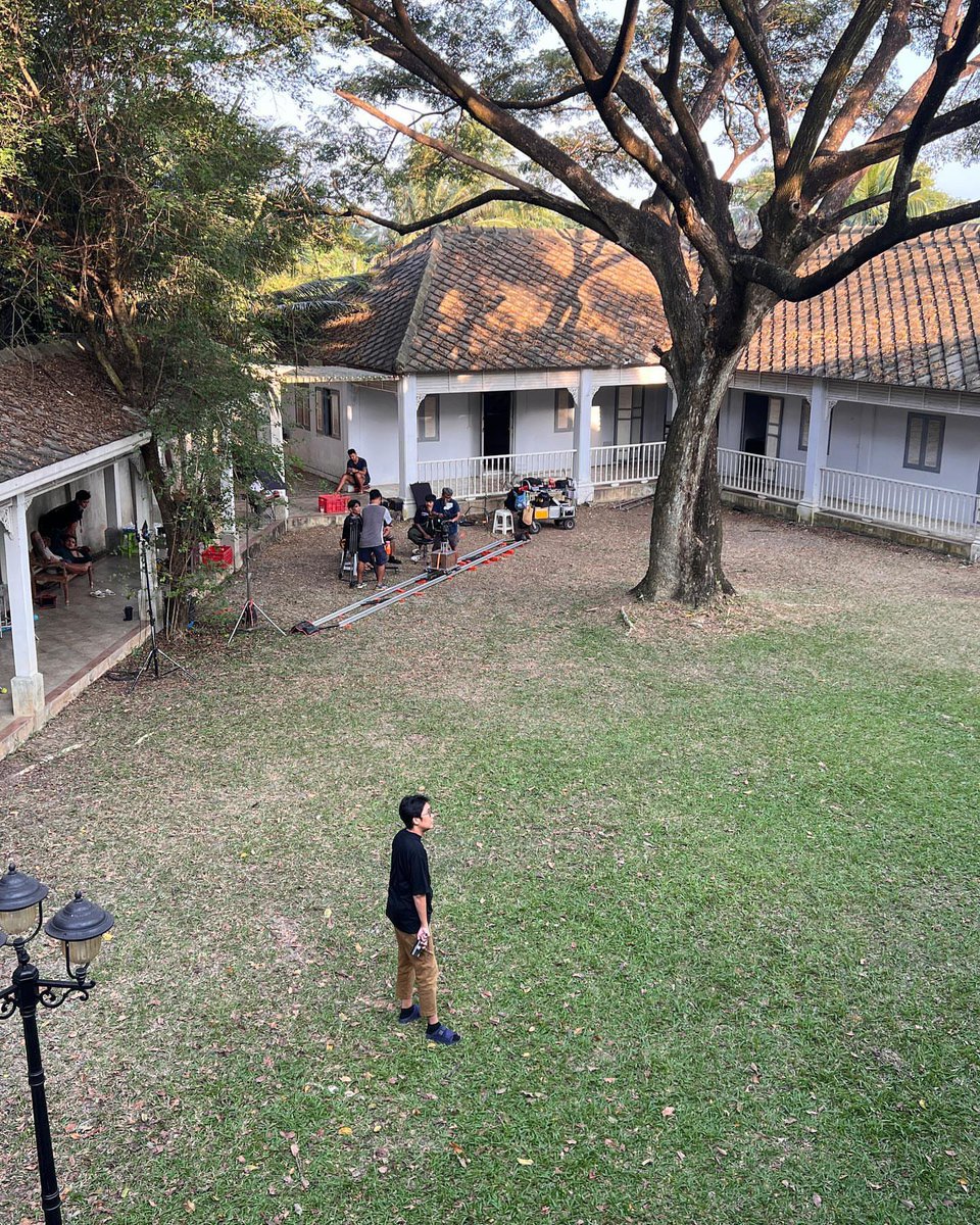 fabszy_'s tweet photo. Q1 เพิ่งเริ่มต้น ☺️ นี่คือเบื้องหลังเล็กน้อย🫶🏻

#HOMESCHOOLTHESERIESXGMMLABELS https://t.co/134q8zDHMU