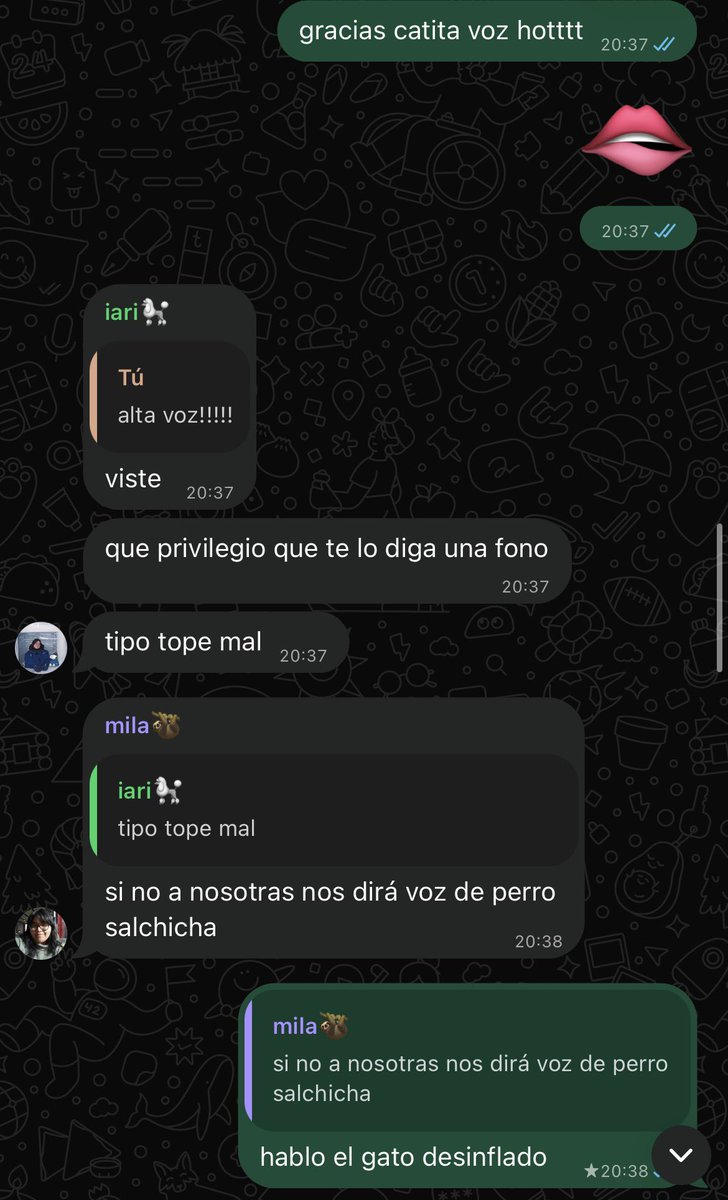 sofiadorffer's tweet photo. Me as fono en los 2 extremos https://t.co/TDWkuRRZTa