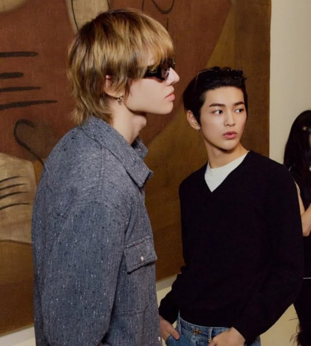 seannievielle's tweet photo. yang bayar                           yang cantik https://t.co/jvIa6MtQRX