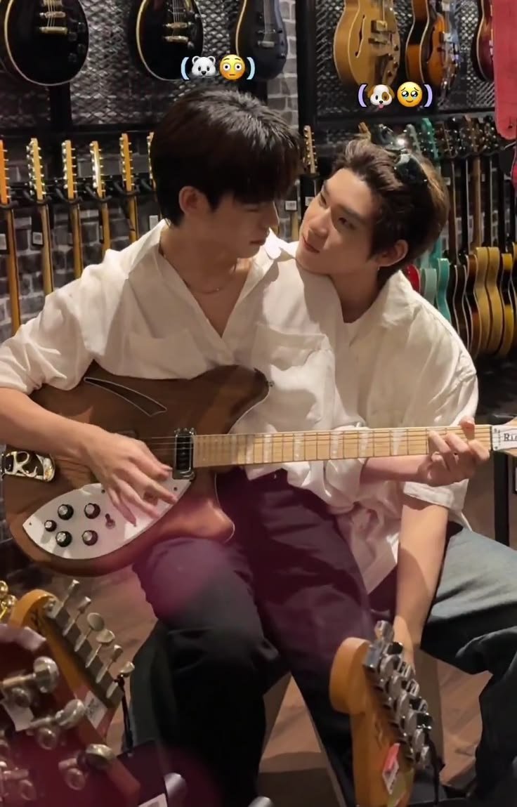 pttpblues's tweet photo. theyre just always on each other fr https://t.co/5HokMpWYGA