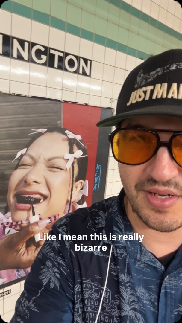 The_Producerz's tweet photo. Interesting and bizarre ad from @spotify I think they need new advertising strategies and a new financial system to support the creators who create value for the publicly traded platform. Why would anyone want their teeth painted? 😬💅🤢
#ads #subwayad… https://t.co/8DGxufHZQM https://t.co/WDqv6WDjiC