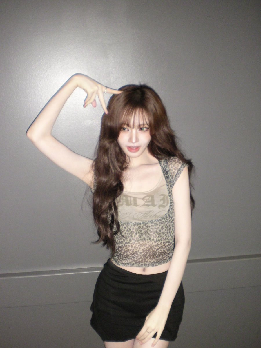 liz1over's tweet photo. 세계 고양이의 날🐱
넌 내 영원한 고양이야...♥︎ https://t.co/87lwjObMZI