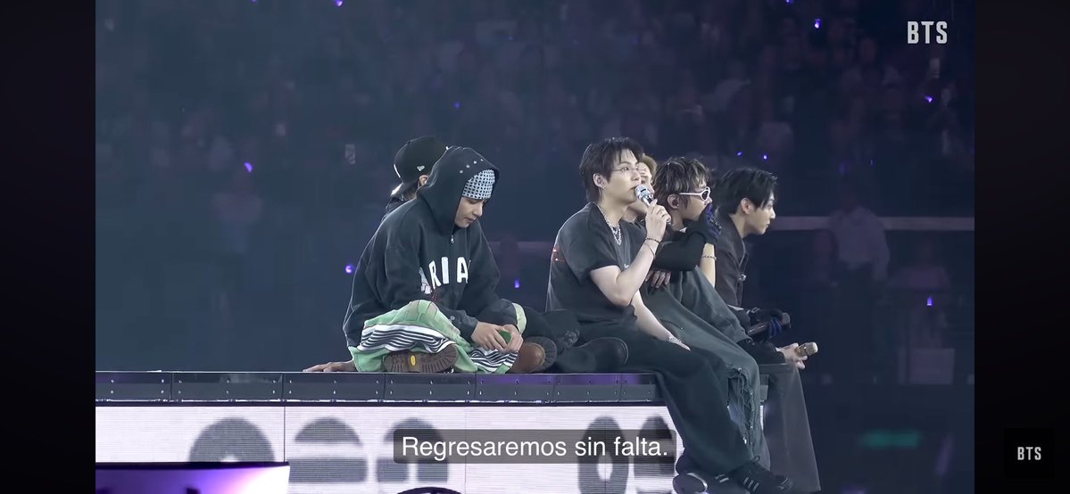 jaz_grb's tweet photo. Como extraño a los BTS, gracias D4 en las Vegas 🫂⭐️, te amaré toda mi vida 💜 https://t.co/vFwGwSLhAG