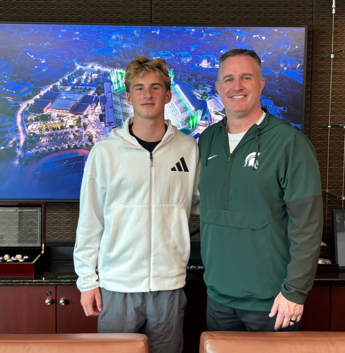 C_Robinson247's tweet photo. The Spartans’ top two in-state QB targets have BOTH locked in multiple game-day visits to East Lansing this fall, including the Nebraska game on Sept. 26.

And there’s more to come.

VIP 🔗 https://t.co/VyIBP8wylA https://t.co/QbcUwXXbWC