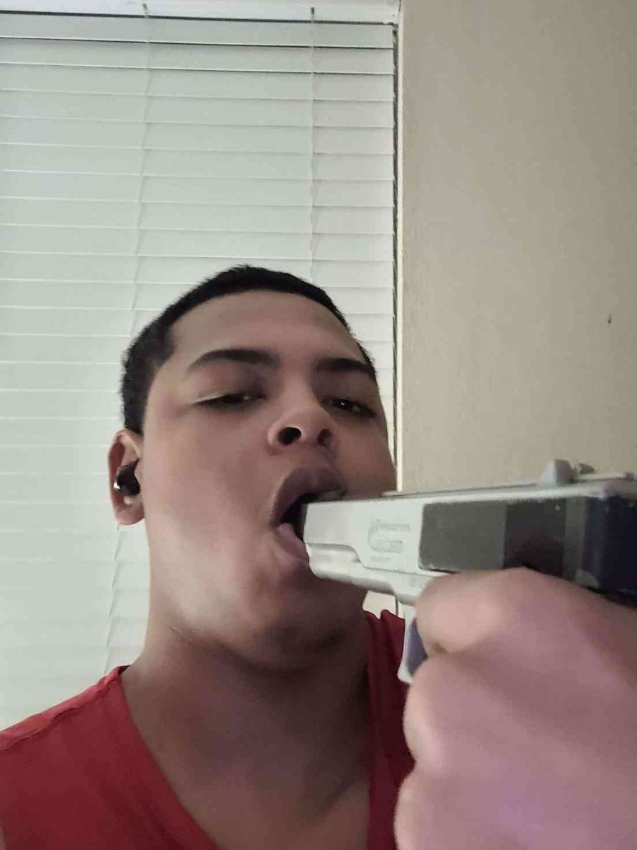 ChopNiglets's tweet photo. Yas true.
Talking to a 16 yo foid as a 19 yo without romantic intentions is truly pedophilia.

Posting CP is just online pixels anyway. Right??

Talk about hanging onto the straws lmao. https://t.co/s04pQniIjR