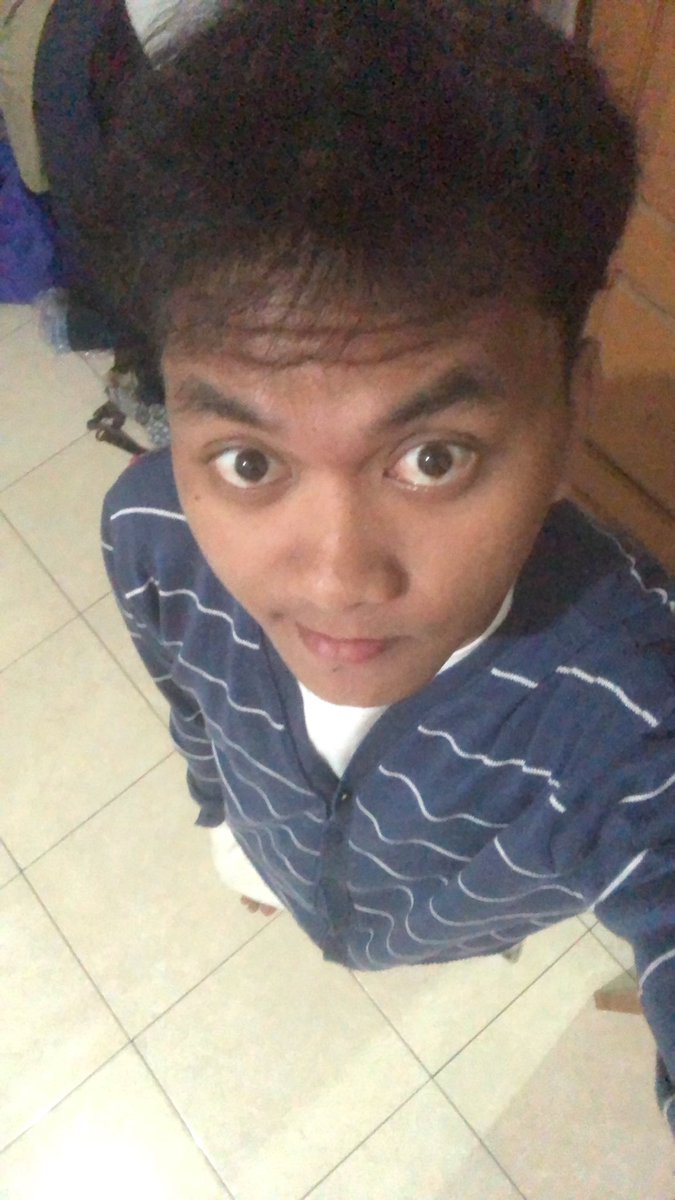 Adrianckpbgt's tweet photo. selamat malam minggu kawan.
aku malmingannya lomba 17an. kalau kalian ngapain? https://t.co/eMqHv87rLS