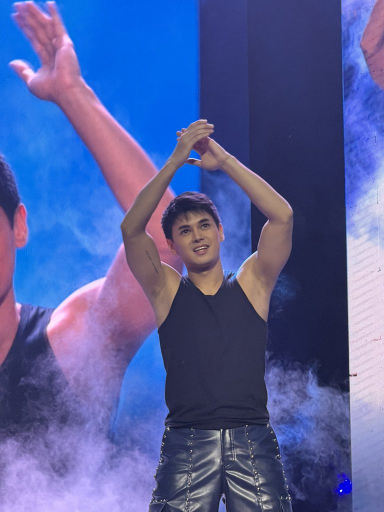 dreyuuuuuh_'s tweet photo. PARA SA GF STANS 😭😭😭😭😭 https://t.co/rL801Vsjl3