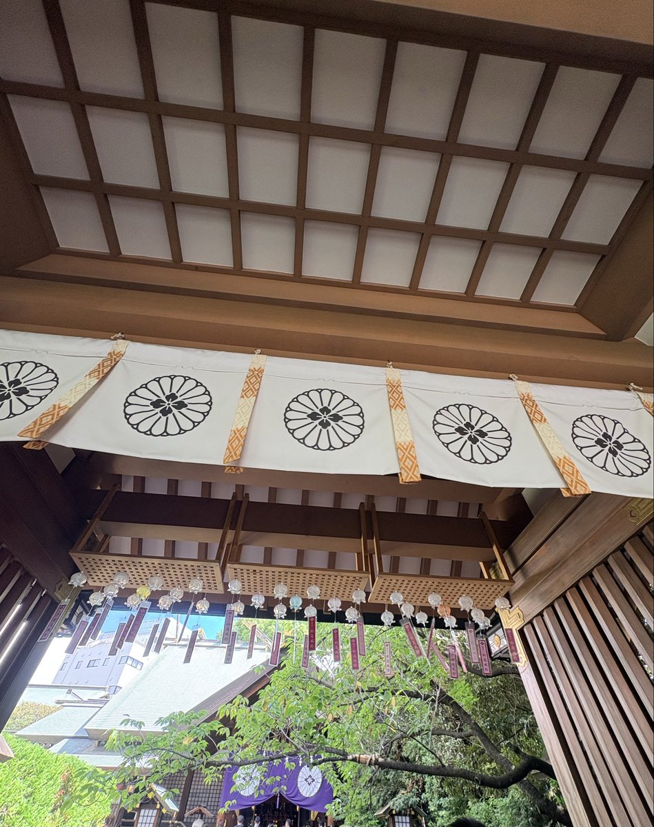 masumasu616's tweet photo. 888の御朱印 
3社　拝受できた✨✨

東京大神宮では　カナブン（⁈）が😳👀👀 https://t.co/uAjKCpxuzu