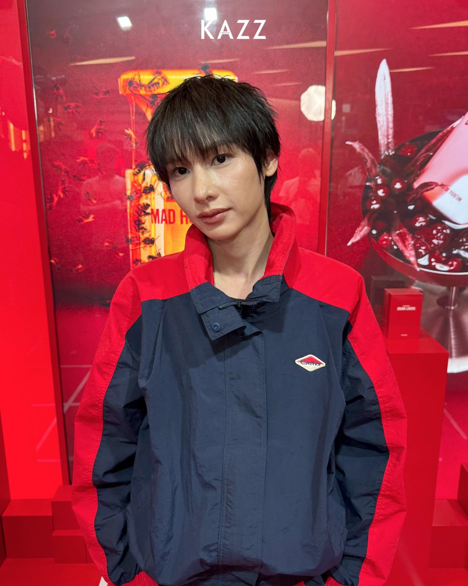 modnidaa's tweet photo. อื้อหือออ ไหล่โดนจอ มาก
GUN AT BORNTOSTANDOUT POP UP
#BORNTOSTANDOUT
#BORNTOSTANDOUTxGun
#กันอรรถพันธ์ #GunAtthaphan https://t.co/zQPc31cPOO