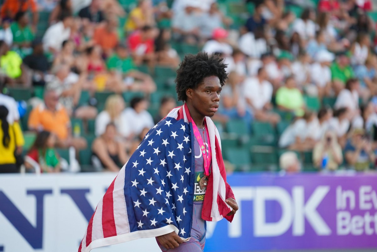 usatf's tweet photo. Four golds. Five silvers. 79 team points 🇺🇸

#TeamUSATF leads both the medal table and the team standings through Day 3 of the @WAU20Champs. 🌎

Catch up on a historic Friday ✍️ https://t.co/bLpg5U1sG4 https://t.co/bxOP2qopjy