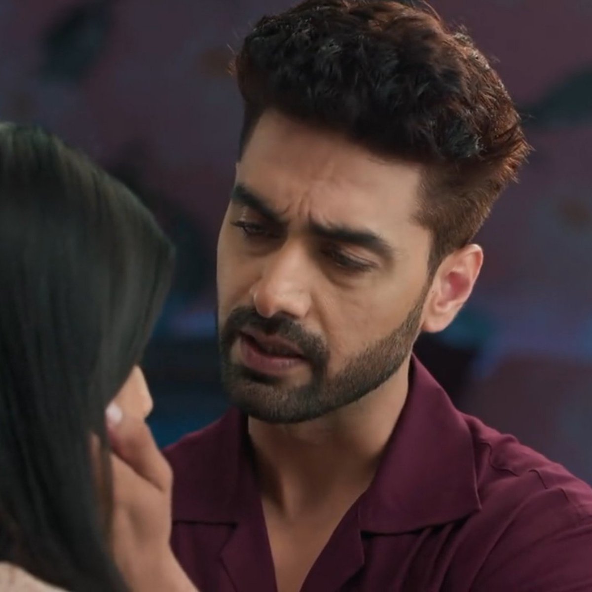 abhimaan_ishq's tweet photo. The way he hold her face☹️🤏🏼🤏🏼

BEST JODI ABHIMAAN 

#BestJodiAbhiMaan
#abhimaan #yrkkh #yrkkh4 https://t.co/pHVBjh6a2h