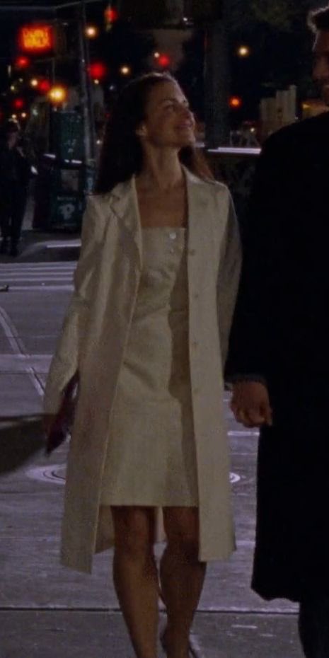 okayclois's tweet photo. charlotte york in white 𐙚⋆°🦢｡⋆♡ https://t.co/GqDCryeKGx