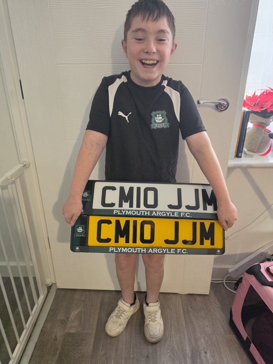 ClaireM73531493's tweet photo. Who likes the number plates then???
Joes happy, although if Motability don't let me have another car, I'll have no car to put them on lol.
They do look good though ๐โฝ๏ธ๐โฝ๏ธ
#argyle #plymouthargyle #pafc #hiddenillness #hiddendisability #thatsmile #coyg #greenarmy
@Argyle https://t.co/vXPZ4uu9GZ