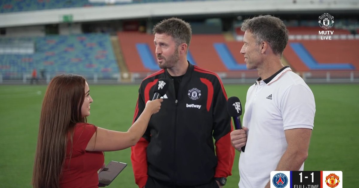 MUnitedFR's tweet photo. Carrick : "J'ai apprécié le match. Il y a du positif à retenir. On aurait dû marquer plus de buts. On a particulièrement bien pressé à certains moments pour récupérer le ballon haut sur le terrain avant d'être dangereux en transition." #MUFC https://t.co/6gHvL2bV5U
