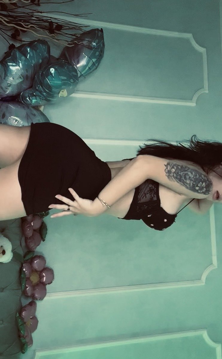 SelenaImlive's tweet photo. Quee ricoooo 🤣❤️‍🔥 
https://t.co/SJrO6oMuUL
@ImLiveCom https://t.co/ppwbNrY3tj