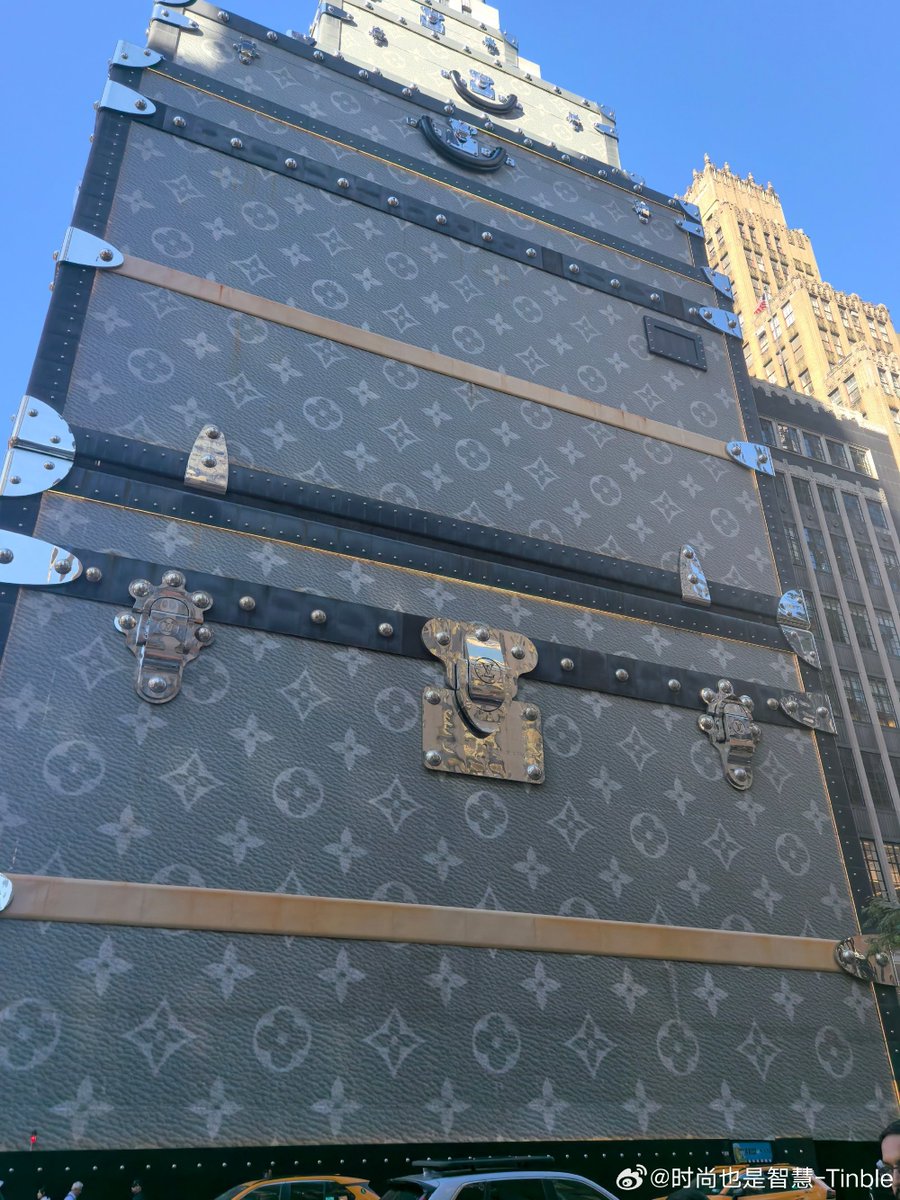 KiniSadiea9's tweet photo. A weekend in Manhattan 
Walking through the heart of the city, embracing the perfect balance between its vibrant energy and peaceful moments
Every journey is not only about discovering the world, but also about reconnecting with myself https://t.co/GCliKAWenR