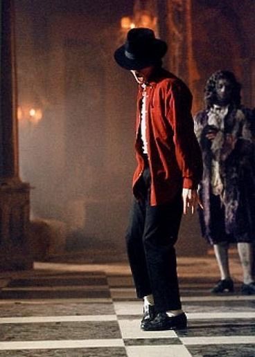 whisprofluvmj's tweet photo. these are the coolest pics i’ve ever seen and he’s just rehearsing wth https://t.co/TU6zDGVRXh
