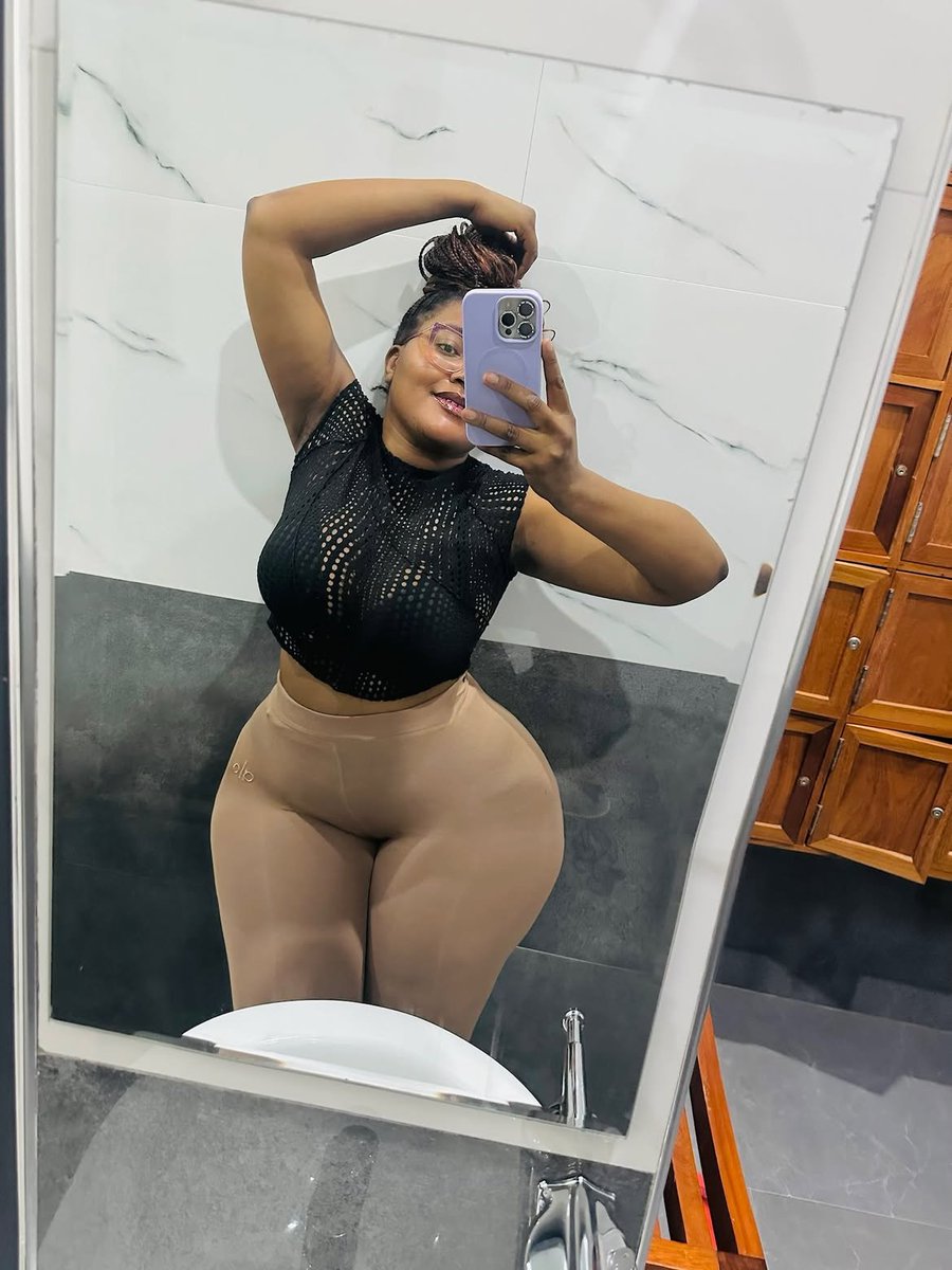 sowetofinestSA's tweet photo. Still doing great 👍 face, hard stare, pure heat 💋Just a beautiful girl living her best life
#HotGirl #BeautifulWoman #SassyAndClassy #SummerVibes #InstagramModel #Trending #BeautyQueen #HotAndBothered #Viral #ConfidenceLooksGoodSoft https://t.co/vGywc1Hcwn