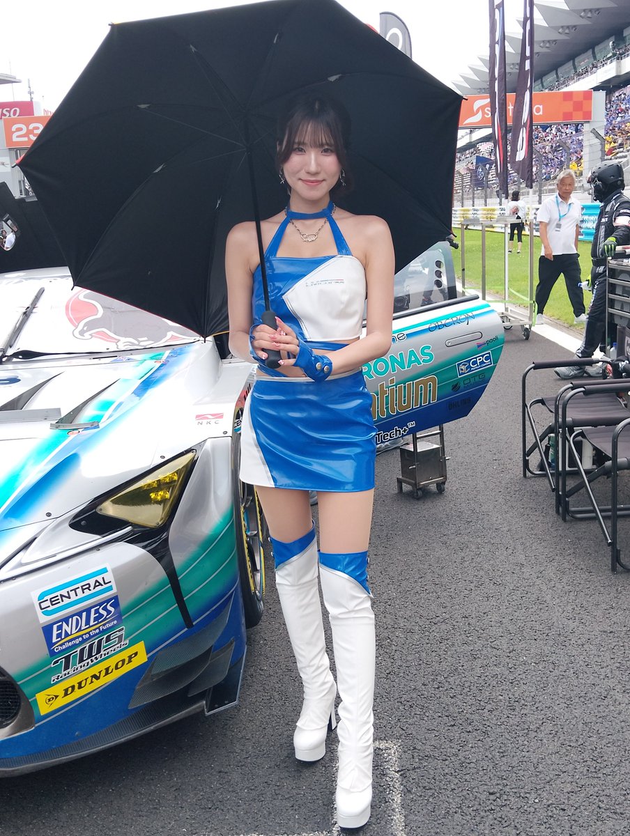 Diethard18's tweet photo. スーパーGT富士　決勝
　
グリッドウォークにて

天宮かすみちゃん

＠ammy_kasumi 
#TWSPRINCESS 
#スーパーGT 
#富士スピードウェイ https://t.co/7gaybNCLQ9