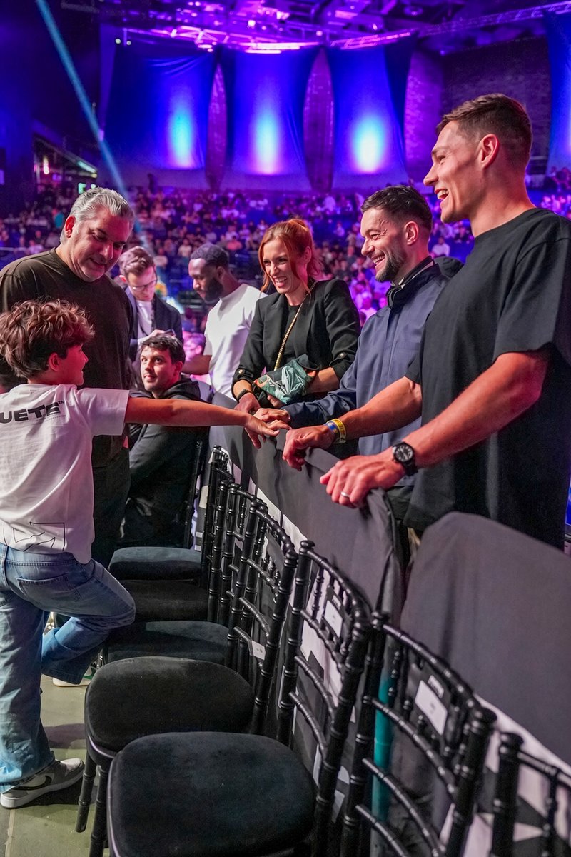 Zuffa_Boxing's tweet photo. The gang's all here! 👋 #ZuffaBoxing10 https://t.co/vSjsO9JmSU