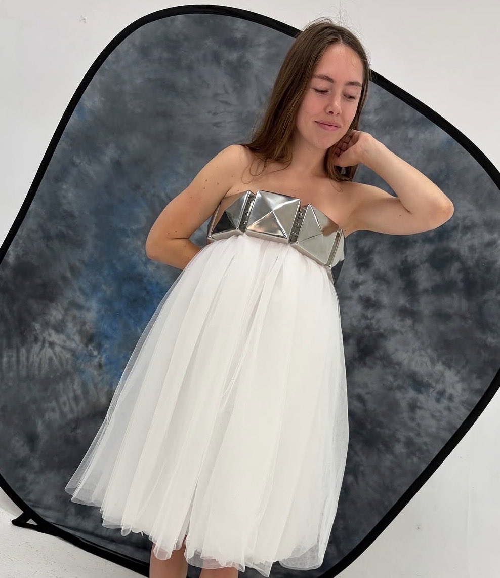 saintdemie's tweet photo. rosalía in a studded belt and tulle skirt by beata rydbacken ✙
styled by joe carayol https://t.co/vNPjGTjTz4