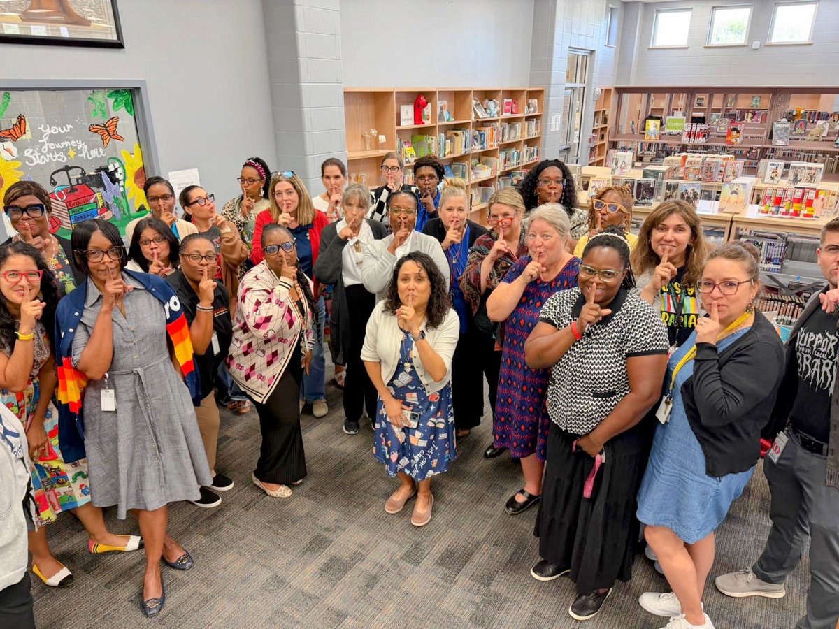ShirlsChowRam's tweet photo. 📚Books. Brains. Big Dreams.
We’re turning pages, sparking curiosity, &amp;  making library magic happen❣️ #LoudLibrarian  @aldinelibraries.  Planning, sharing, &amp; creating safe havens for all students to become &amp; remain lifetime readers  @AldineISD @ReeceAcademy #EveryStarMatters. 💫 https://t.co/F2Mwz8XyZy