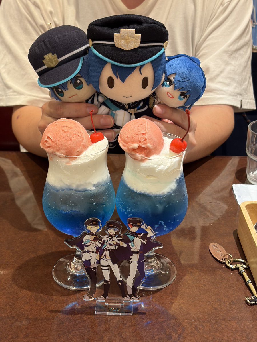 yuichi_fukei's tweet photo. リリイベのいせゆー、みやたん、たけおがとても良かった話を友人に聞いてもらっていました https://t.co/yWNjOvW7Tb