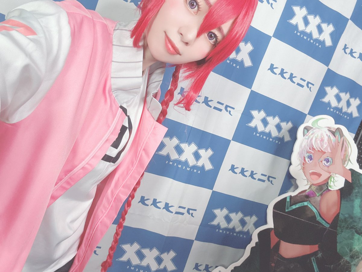 rinek01228's tweet photo. 安定のサカデイのルーちゃんで激メロかわちいdcstコスあにゃちゃんと初メメメいてましたー♡♡
爆裂楽しすぎて滅
またいきたーい！！

(ぬいはあにゃちゃん（@a__nya___ )の子)

#メメメコス　#アニメメメオーサカ　#アニメメメ #りねコス https://t.co/NEG1b8UADV