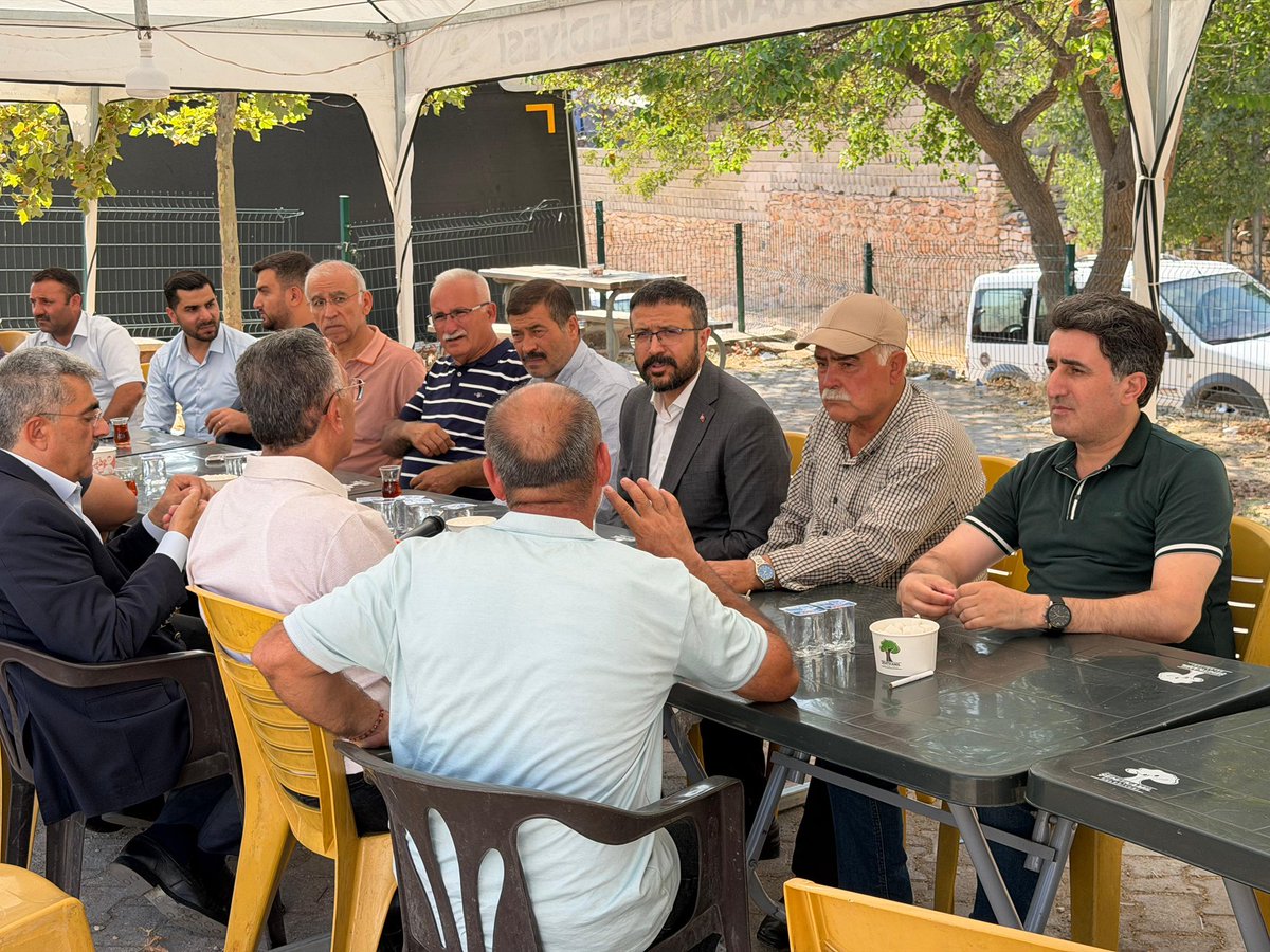 mehmetyilmazmy_'s tweet photo. Durnalık Mahalle Muhtarımız Sn.Süleyman Çay’ın Ablasının  Vefatından Dolayı Taziyesine Katılarak, Başsağlığı Diledik.

Merhumenin Mekanı Cennet Olsun.🤲

@RTErdogan
@abuyukgumus
@abdulhamitgul
@fmfedaioglu
@FatmaSahin https://t.co/B2Aw3zXCZL