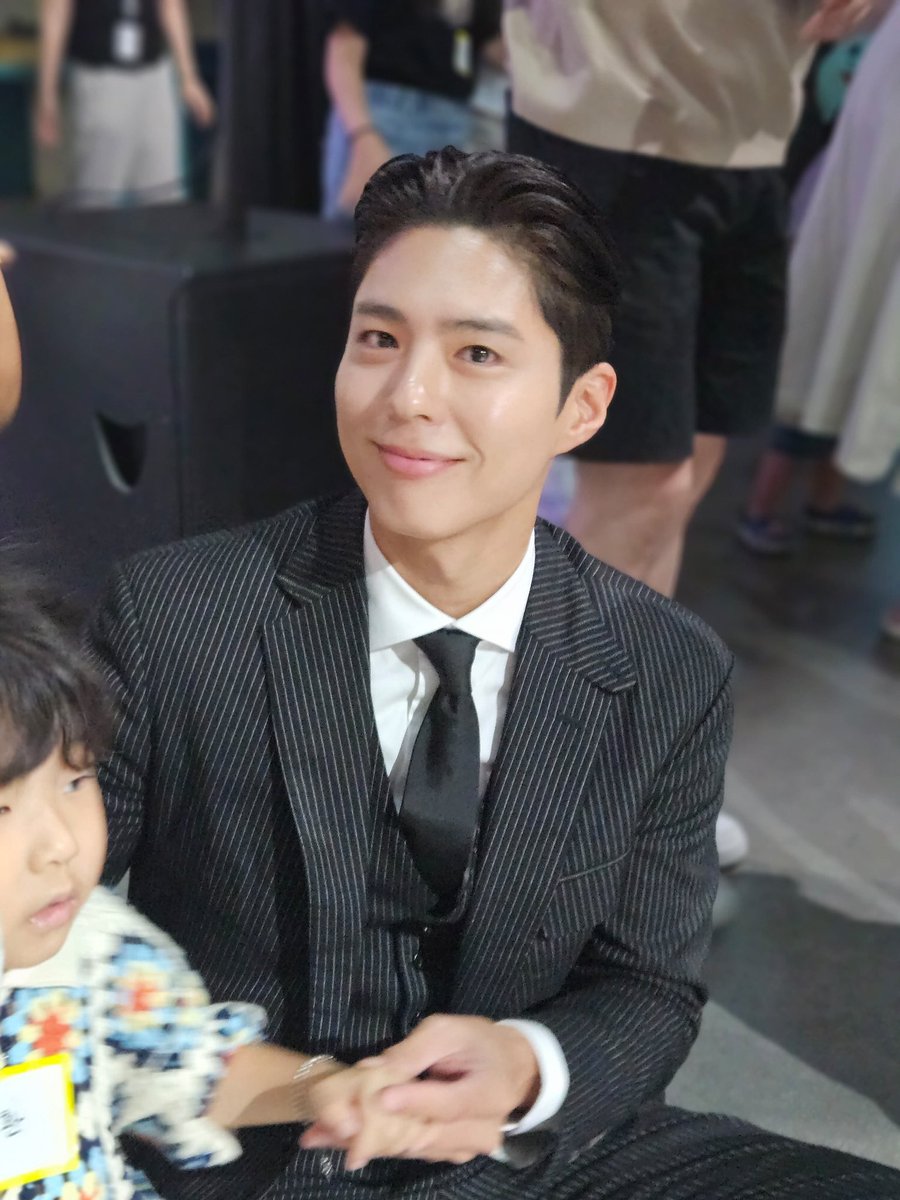bogummytheblue's tweet photo. 오늘 또 왜이렇게 왕자셔.. https://t.co/sY1O4OM4MD